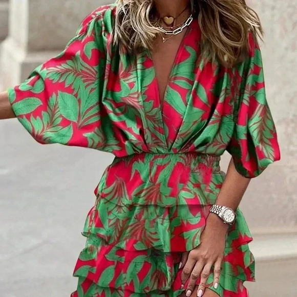 Green Boho Women's Fox Claw Bohemian Waisted V-Neck Dresses - Picture 2 of 3